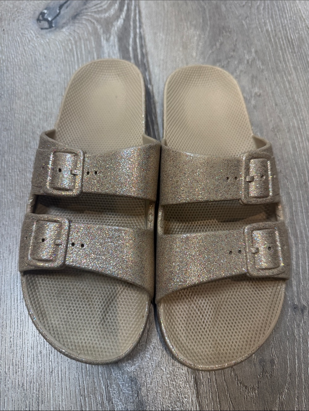 Women’s Double-Buckle Glitter Slide Sandals - Gold Size 40/41 KG